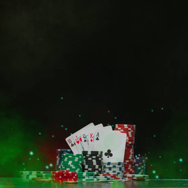 Featured Games section on dewalive apk mobile home screen